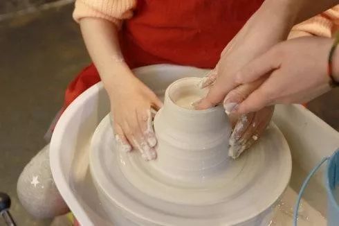 上海绅协轩逸纯电感恩回馈 亲子陶艺体验课，创意作品免费带回家